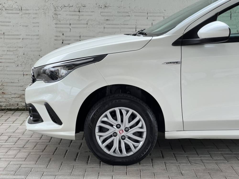 FIAT - ARGO - 2019/2019 - Branca - R$ 58.000,00