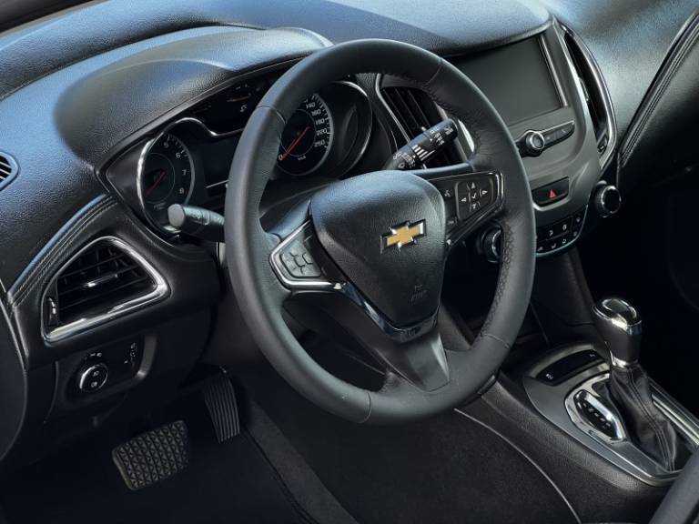 CHEVROLET - CRUZE - 2016/2017 - Azul - R$ 85.000,00