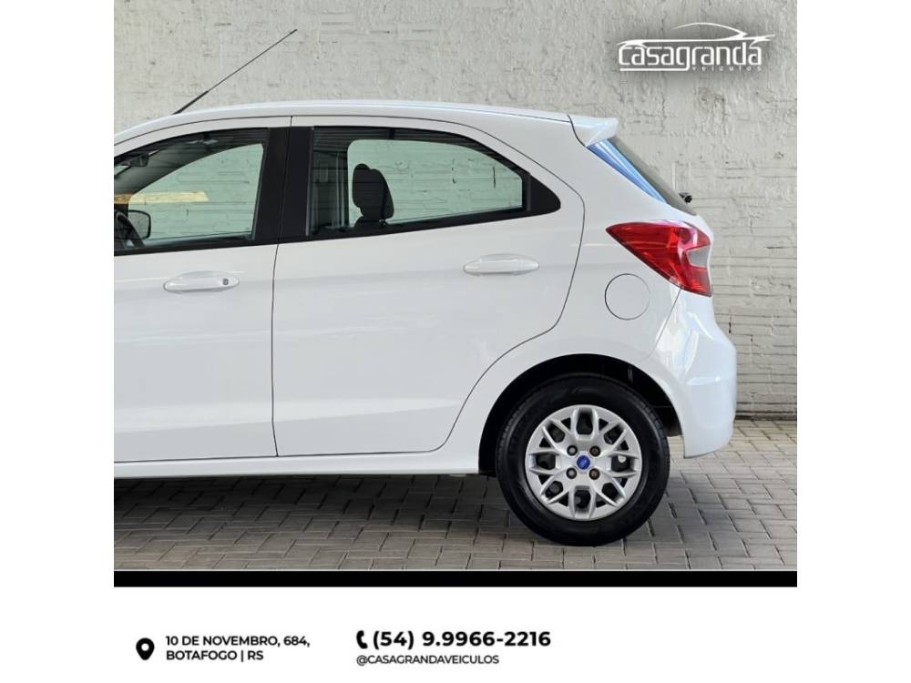 FORD - KA - 2015/2016 - Branca - R$ 45.000,00