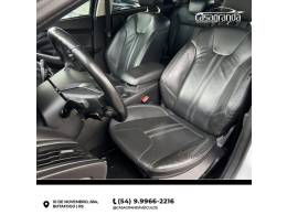 FORD - FOCUS - 2015/2015 - Branca - R$ 64.000,00
