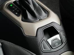 JEEP - RENEGADE - 2015/2016 - Branca - R$ 89.000,00