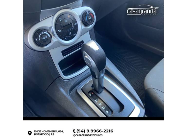 FORD - FIESTA - 2013/2014 - Vermelha - R$ 45.000,00
