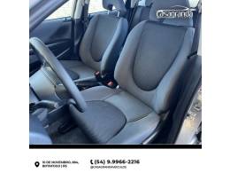 HONDA - FIT - 2006/2007 - Prata - R$ 35.000,00