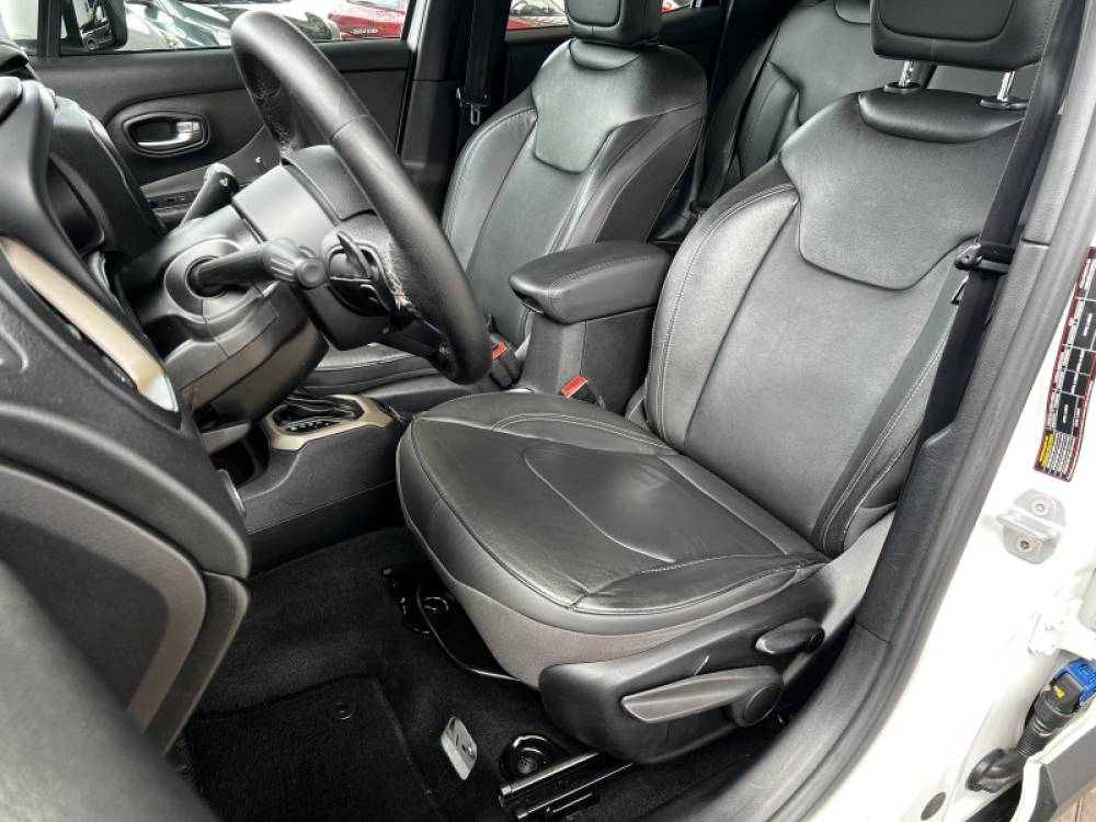 JEEP - RENEGADE - 2015/2016 - Branca - R$ 89.000,00