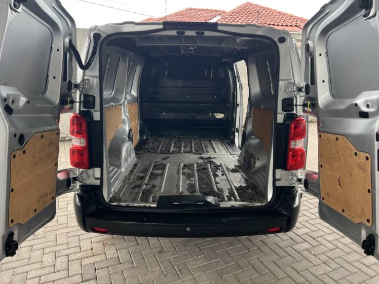 PEUGEOT - EXPERT - 2019/2019 - Prata - R$ 115.000,00