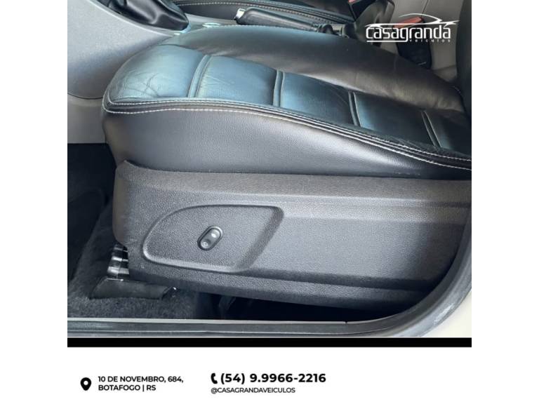 FORD - FOCUS - 2014/2013 - Branca - R$ 58.000,00