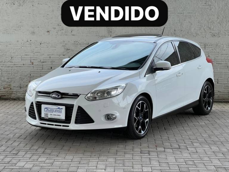 FORD - FOCUS - 2015/2015 - Branca - Sob Consulta