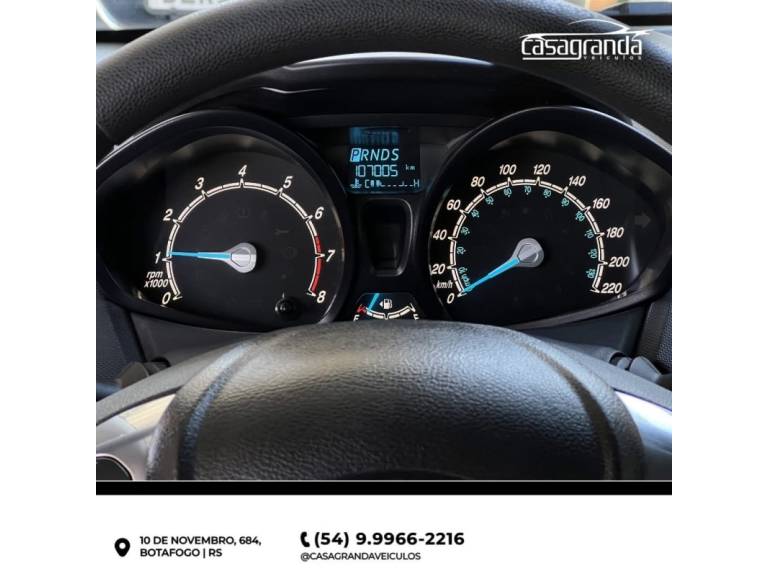 FORD - FIESTA - 2013/2014 - Vermelha - R$ 44.900,00