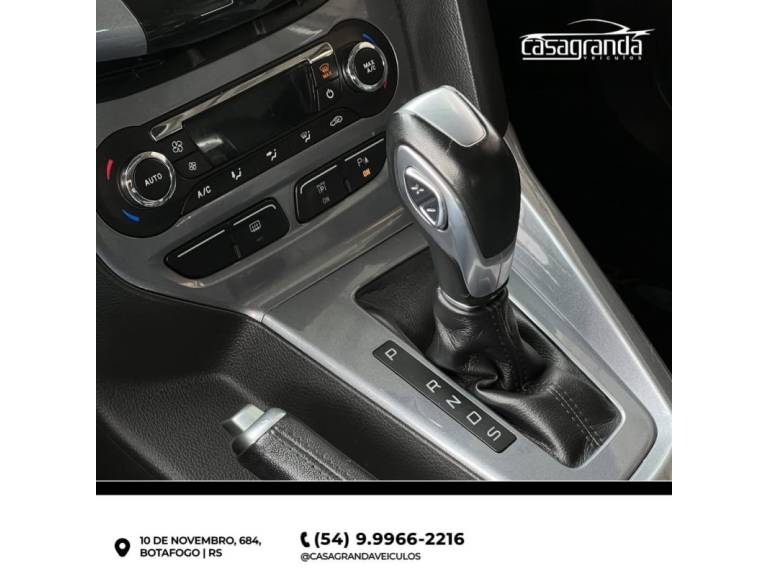 FORD - FOCUS - 2015/2015 - Branca - R$ 64.000,00