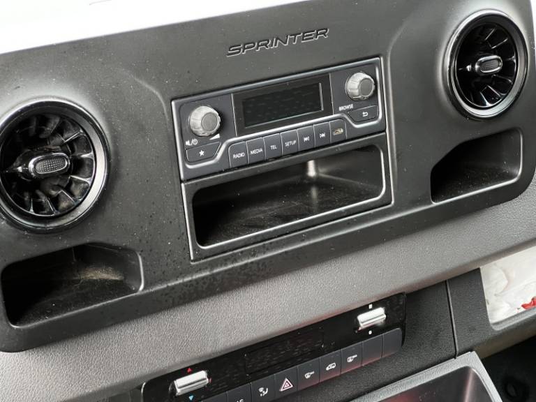 MERCEDES-BENZ - SPRINTER - 2022/2022 - Branca - R$ 260.000,00