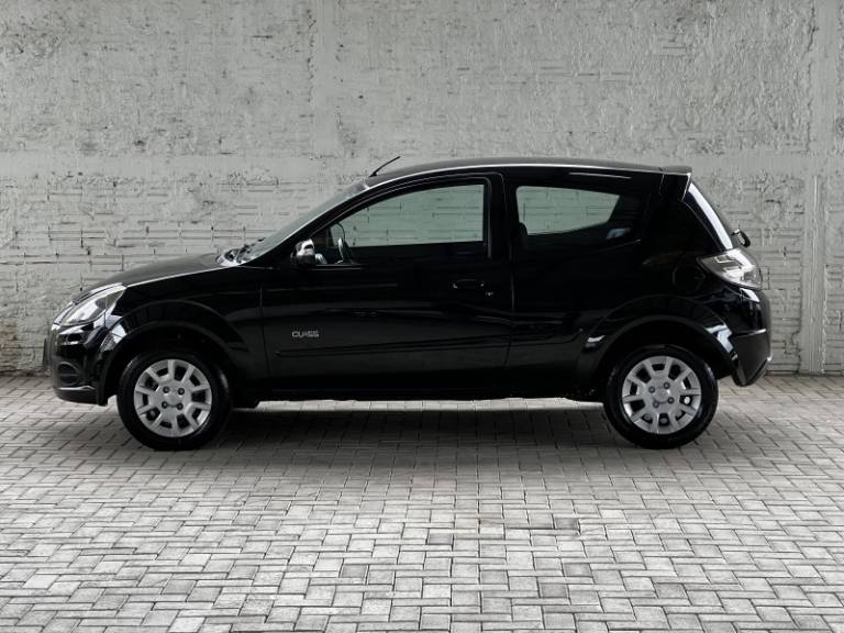 FORD - KA - 2012/2013 - Preta - R$ 32.000,00