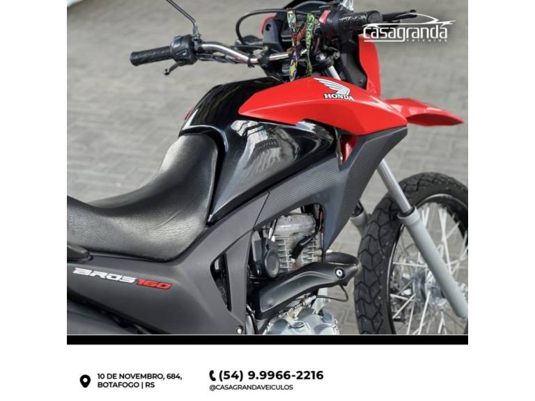 HONDA - NXR 160 - 2015/2016 - Vermelha - R$ 12.000,00