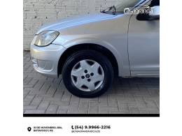 CHEVROLET - CELTA - 2013/2013 - Prata - R$ 35.000,00