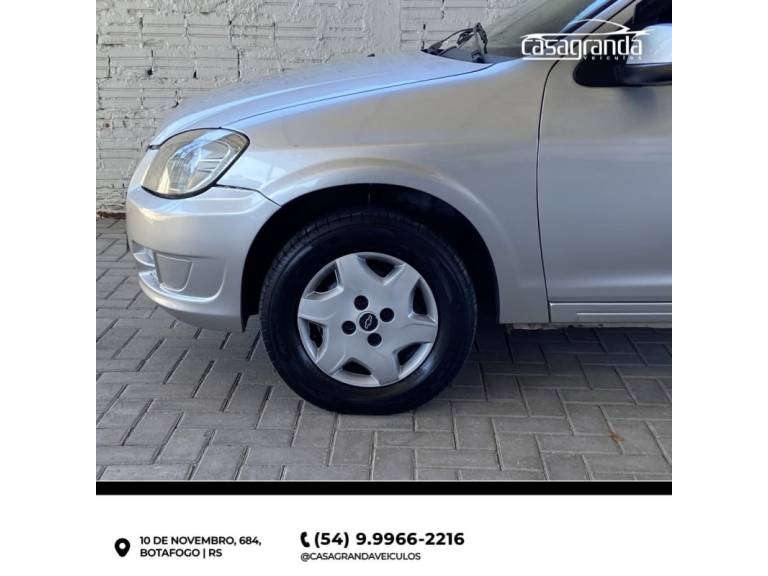 CHEVROLET - CELTA - 2013/2013 - Prata - R$ 35.000,00