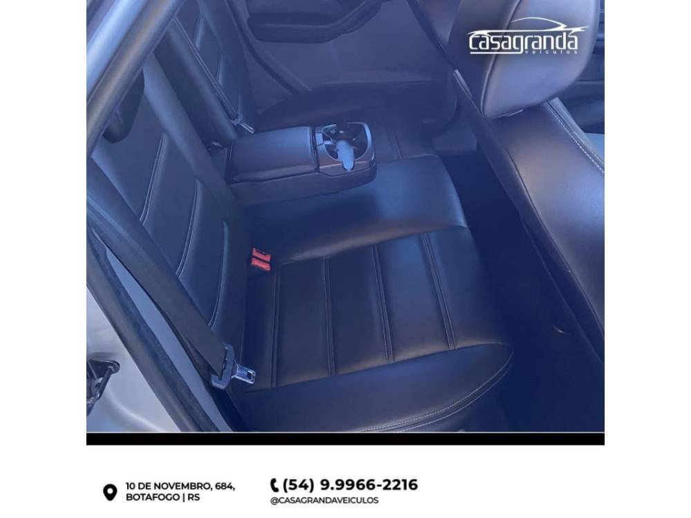 FORD - FOCUS - 2011/2012 - Prata - R$ 65.000,00