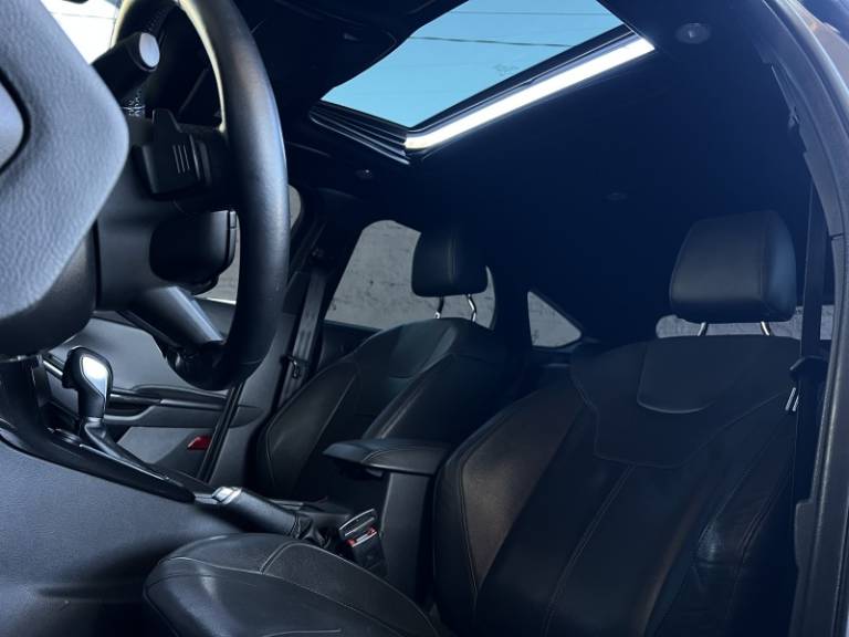 FORD - FOCUS - 2016/2016 - Cinza - R$ 75.900,00