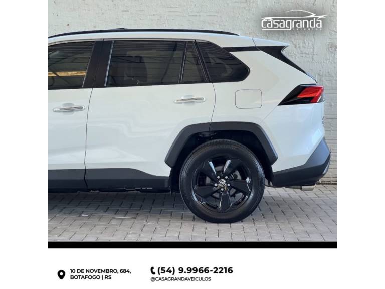 TOYOTA - RAV4 - 2020/2020 - Branca - R$ 210.000,00