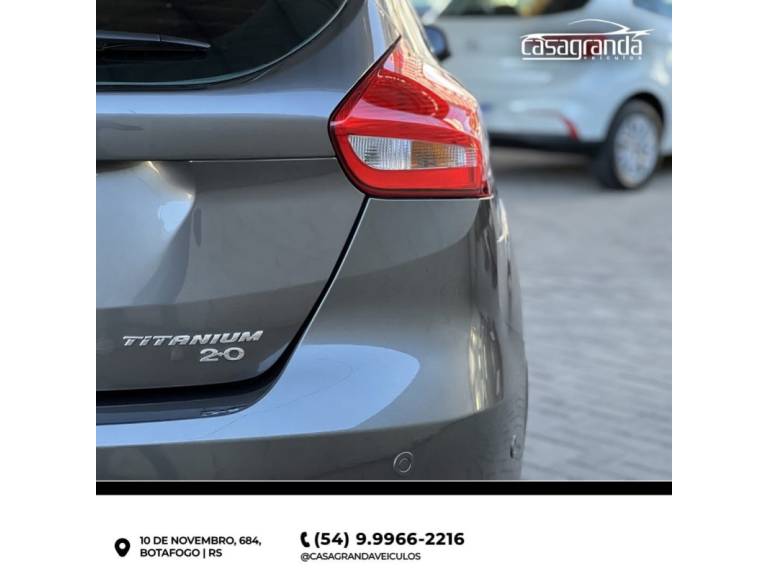 FORD - FOCUS - 2016/2016 - Cinza - R$ 75.900,00