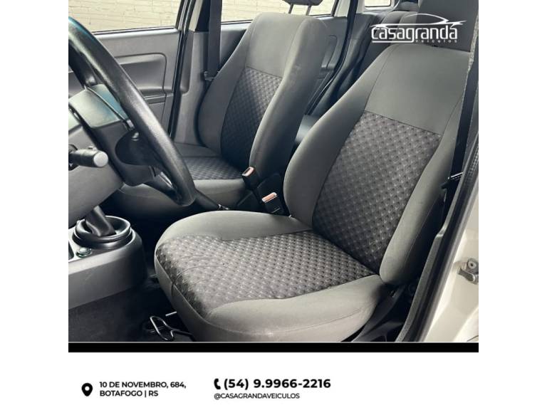 FORD - FIESTA - 2005/2005 - Branca - R$ 28.000,00