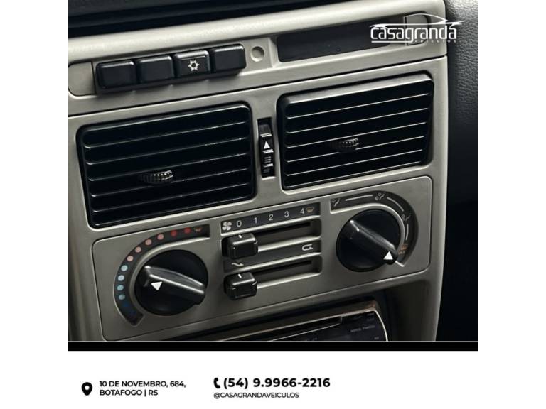FIAT - UNO - 2011/2011 - Vermelha - R$ 29.000,00