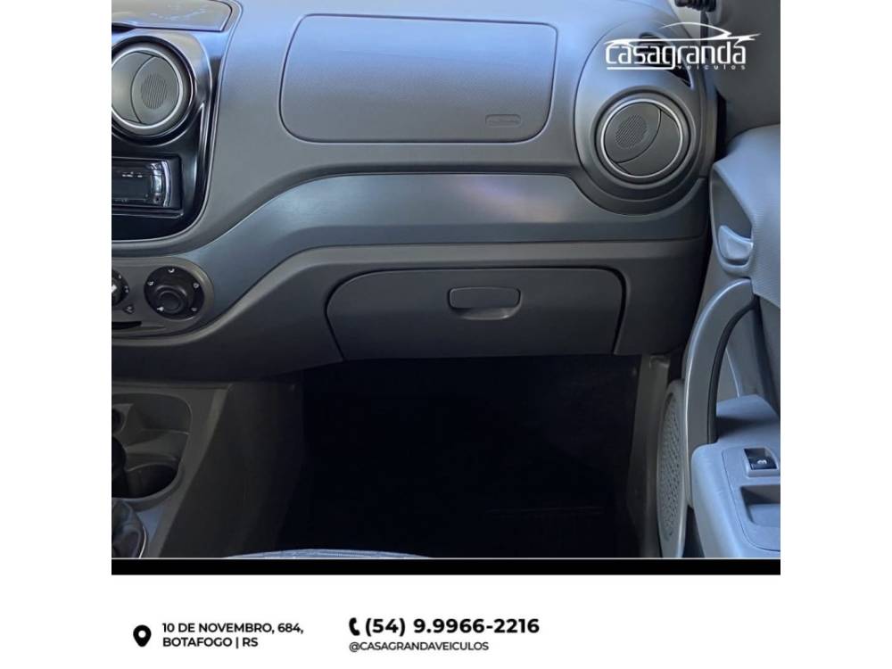 FIAT - PALIO - 2012/2013 - Prata - R$ 42.000,00
