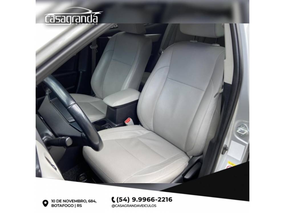 TOYOTA - COROLLA - 2018/2019 - Prata - R$ 89.000,00