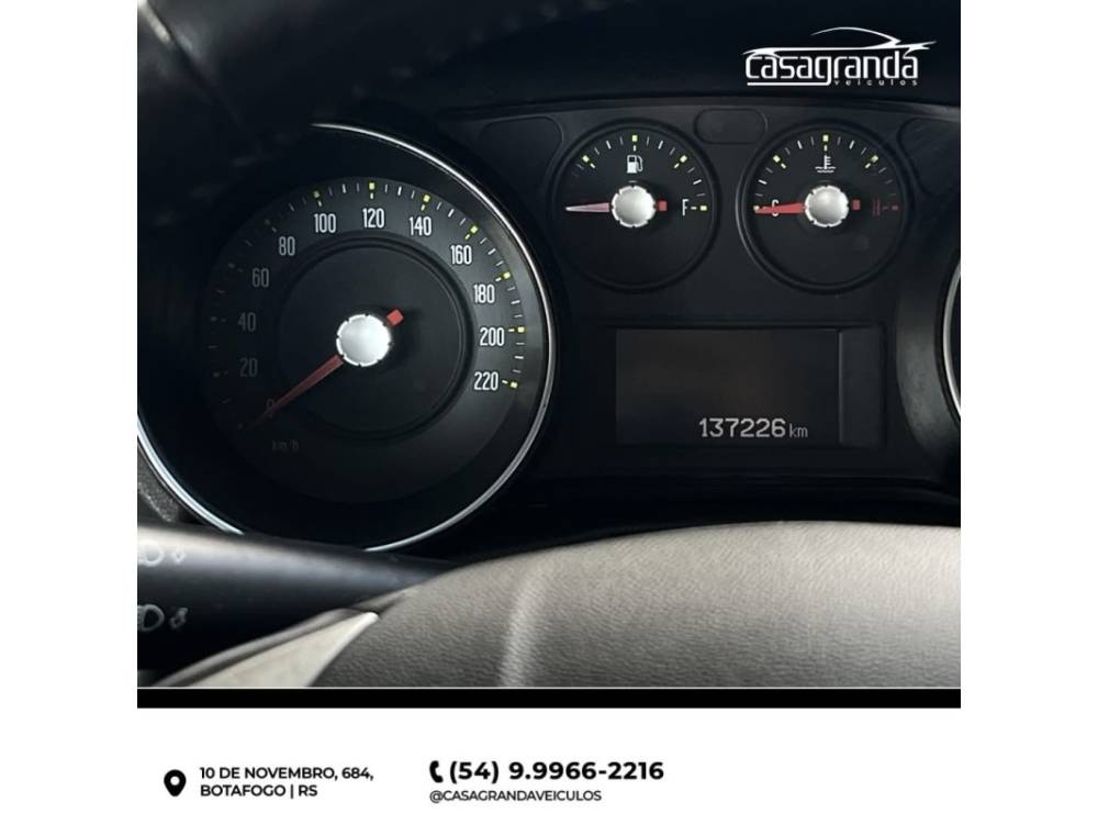 FIAT - PUNTO - 2013/2014 - Preta - R$ 43.000,00