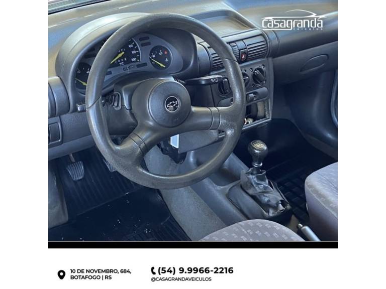 CHEVROLET - CORSA - 1997/1998 - Vermelha - R$ 15.000,00