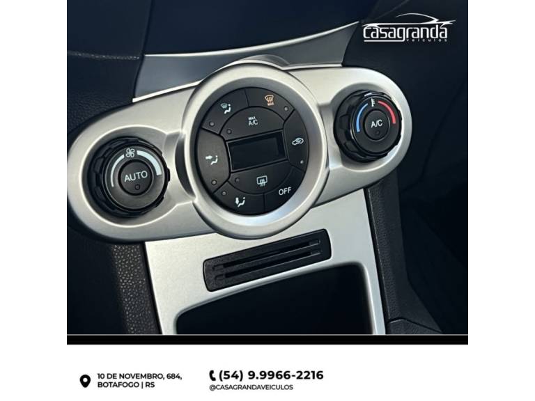 FORD - FIESTA - 2013/2014 - Vermelha - R$ 44.900,00