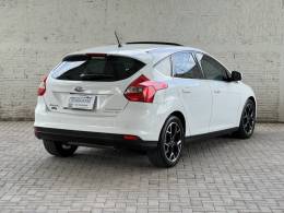 FORD - FOCUS - 2015/2015 - Branca - R$ 64.000,00