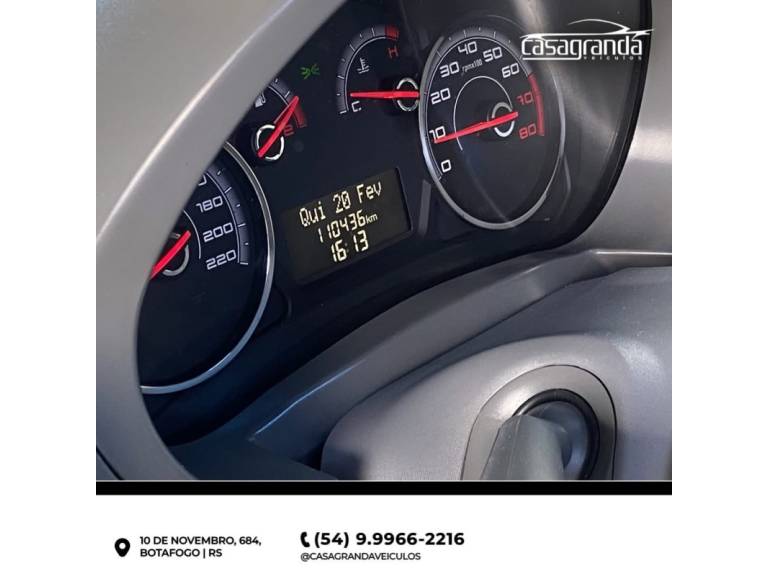 FIAT - PALIO - 2012/2013 - Prata - R$ 42.000,00