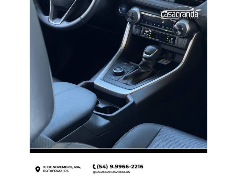 TOYOTA - RAV4 - 2020/2020 - Branca - R$ 210.000,00