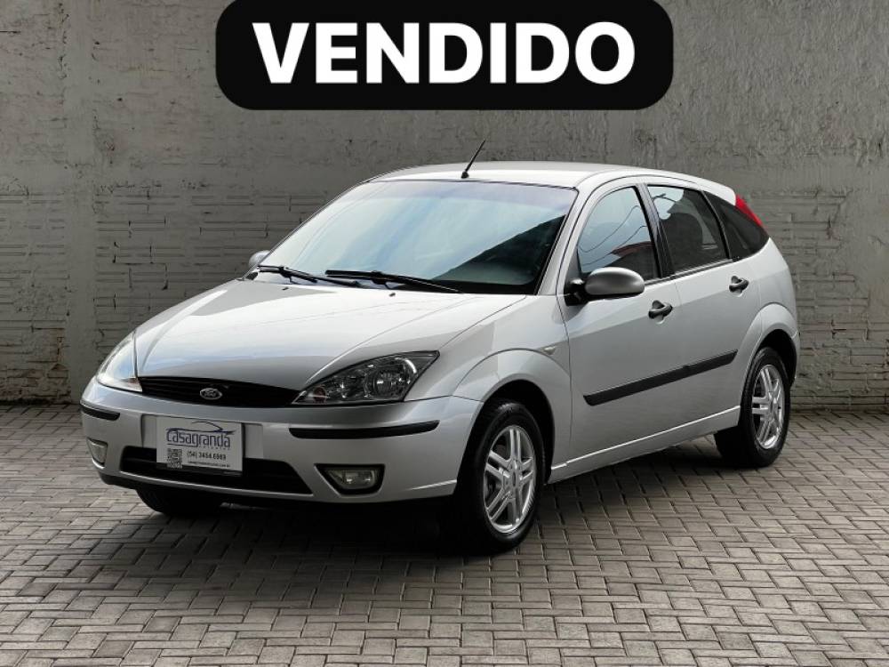 FORD - FOCUS - 2004/2003 - Prata - Sob Consulta