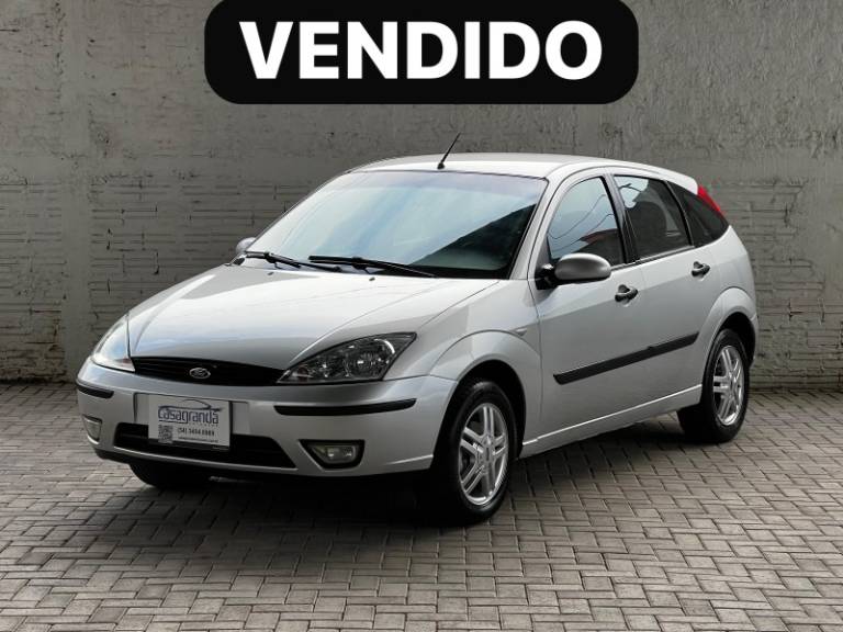 FORD - FOCUS - 2004/2003 - Prata - Sob Consulta