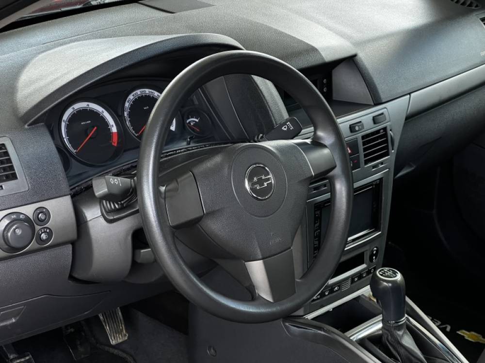 CHEVROLET - VECTRA - 2009/2010 - Vermelha - R$ 42.000,00