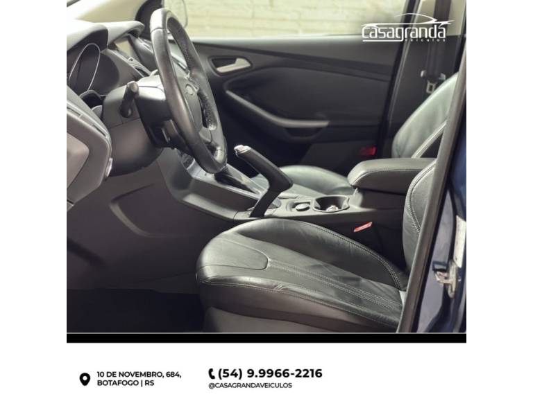 FORD - FOCUS - 2013/2014 - Azul - R$ 65.000,00