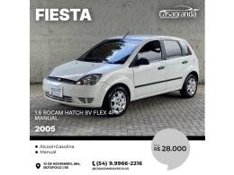 FORD - FIESTA - 2005/2005 - Branca - R$ 28.000,00