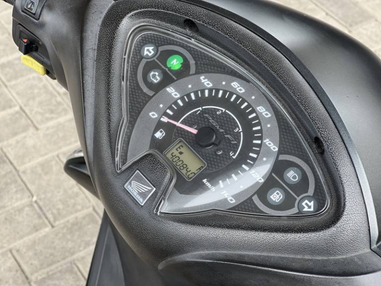 HONDA - BIZ 125 - 2013/2014 - Preta - R$ 13.000,00