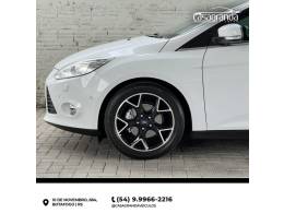 FORD - FOCUS - 2015/2015 - Branca - R$ 64.000,00