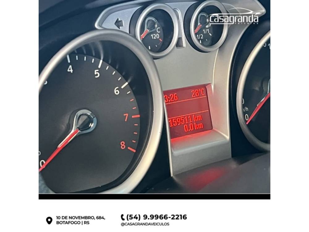 FORD - FOCUS - 2014/2013 - Branca - R$ 58.000,00