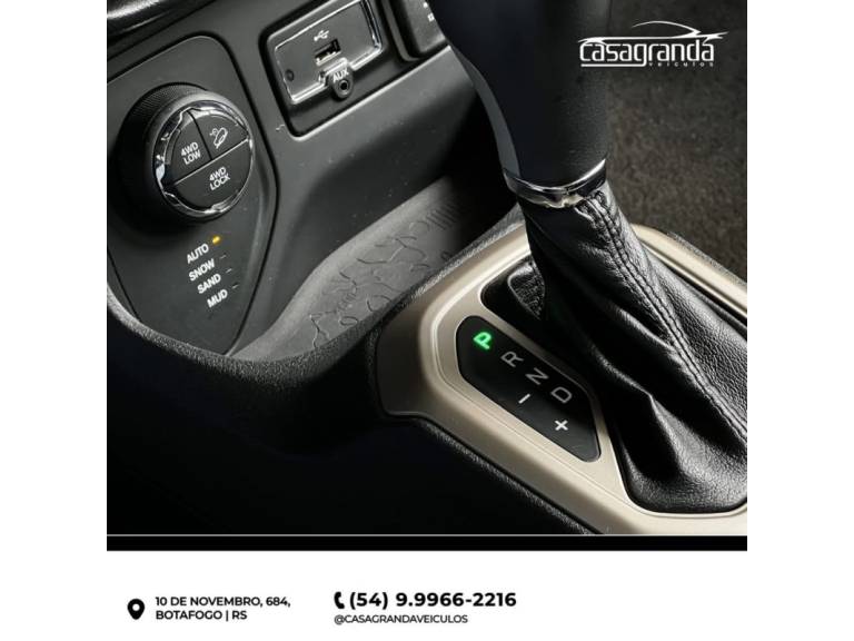 JEEP - RENEGADE - 2015/2016 - Branca - R$ 89.000,00