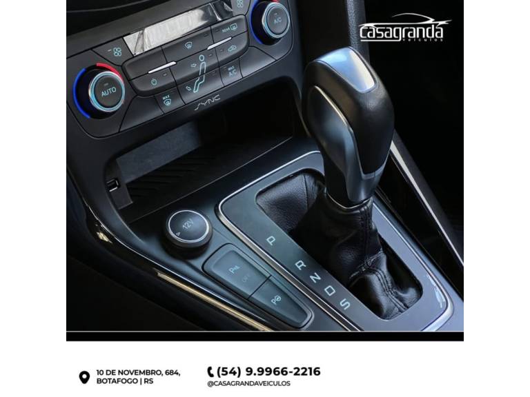 FORD - FOCUS - 2016/2016 - Cinza - R$ 75.900,00