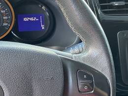 RENAULT - SANDERO - 2015/2016 - Branca - R$ 50.000,00