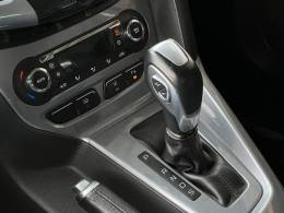 FORD - FOCUS - 2015/2015 - Branca - Sob Consulta