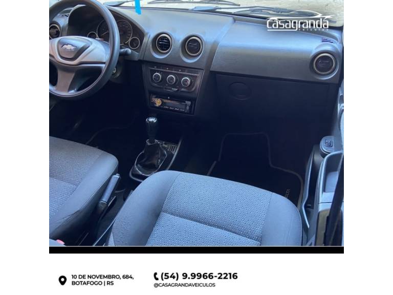 CHEVROLET - CELTA - 2013/2013 - Prata - R$ 35.000,00