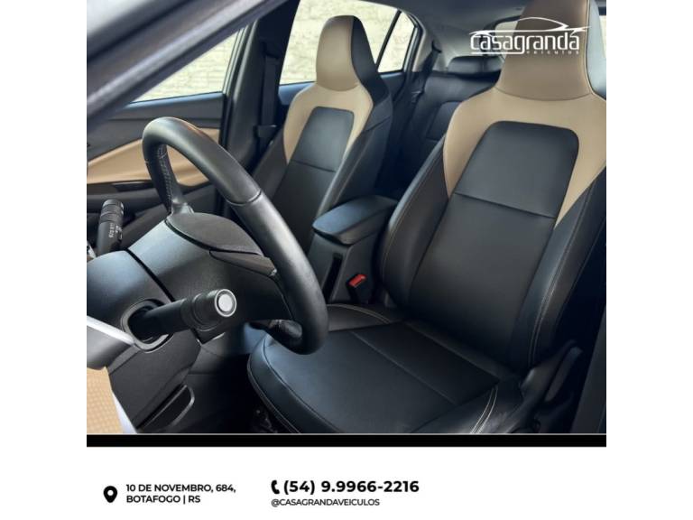 CHEVROLET - ONIX - 2023/2024 - Prata - R$ 97.000,00