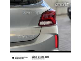 CHEVROLET - ONIX - 2023/2024 - Prata - R$ 97.000,00