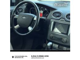 FORD - FOCUS - 2014/2013 - Branca - R$ 58.000,00