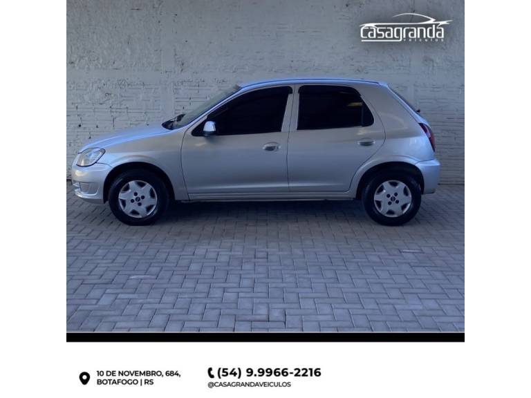 CHEVROLET - CELTA - 2013/2013 - Prata - R$ 35.000,00