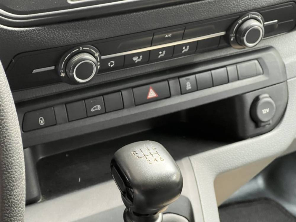 PEUGEOT - EXPERT - 2019/2019 - Prata - R$ 115.000,00